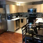 Cozy And Modern 3 Bedroom In Central Location!